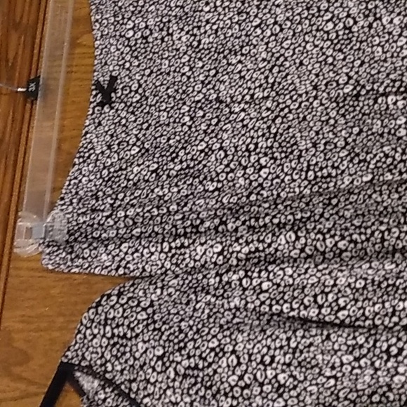 Women's Kensie Two Piece Pajama Set - Picture 4 of 10